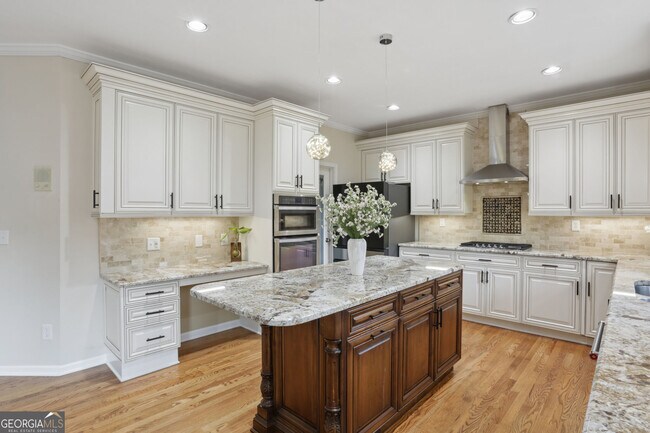 Building Photo - 2059 Sugar Springs Dr