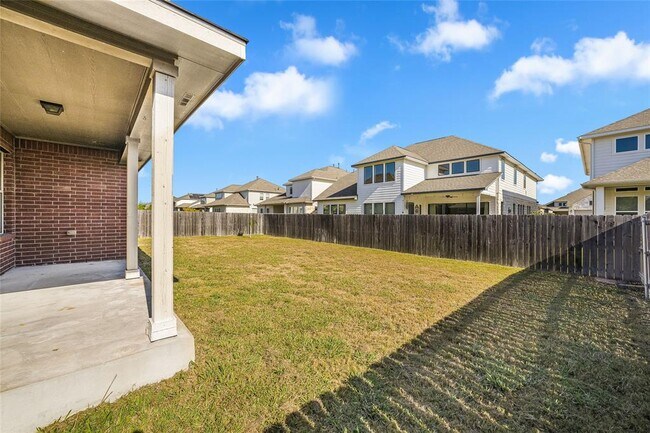 Building Photo - 20009 Hawk Hood Dr