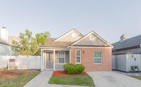 Building Photo - 563 Staffordshire Dr E