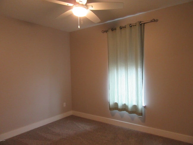 Building Photo - 1117 Blazing Star St