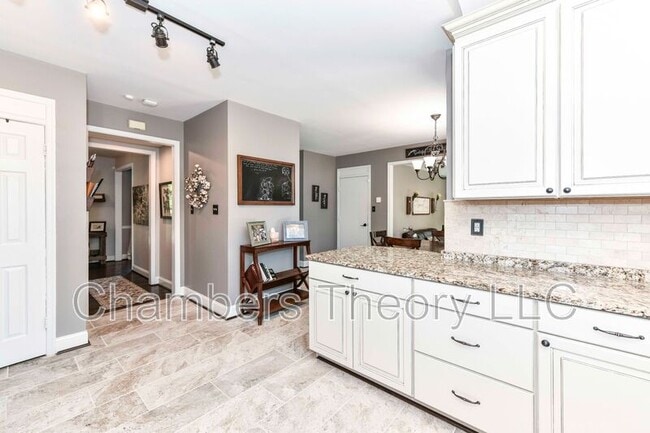 Building Photo - 6412 Gristmill Square Trce