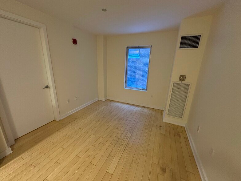 Building Photo - 7 Boylston Sq