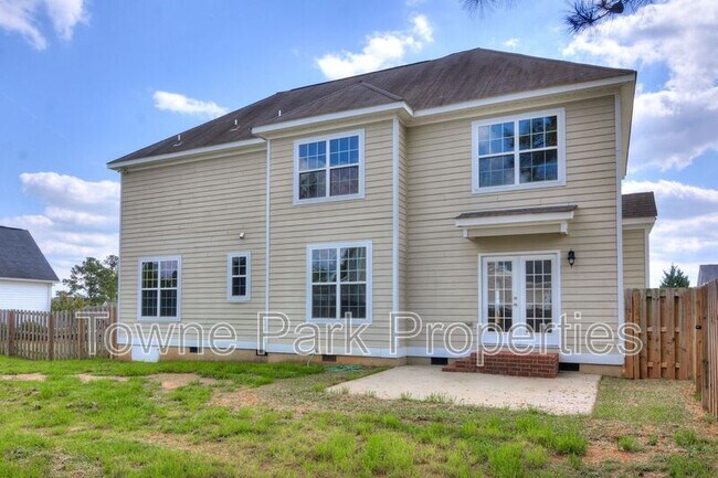 Building Photo - 1111 Hunters Cove