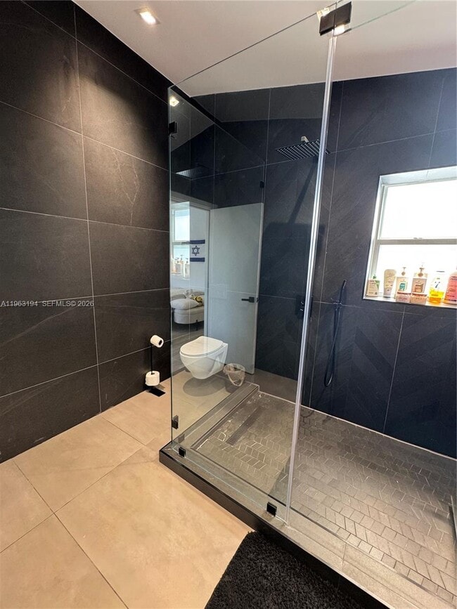 Building Photo - 4943 SW 33rd Way