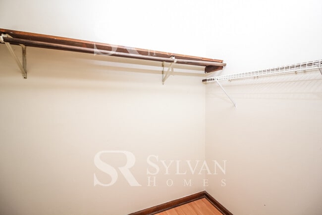 Building Photo - Find Your Oasis Here