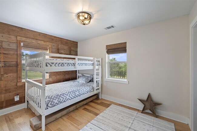 Building Photo - 5834 Fall Creek Rd