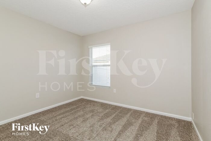 Building Photo - 2352 Bonnie Lakes Dr