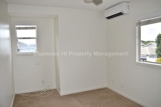 Building Photo - Waikele 4 bedroom, 3 bath home w/ enclosed garage