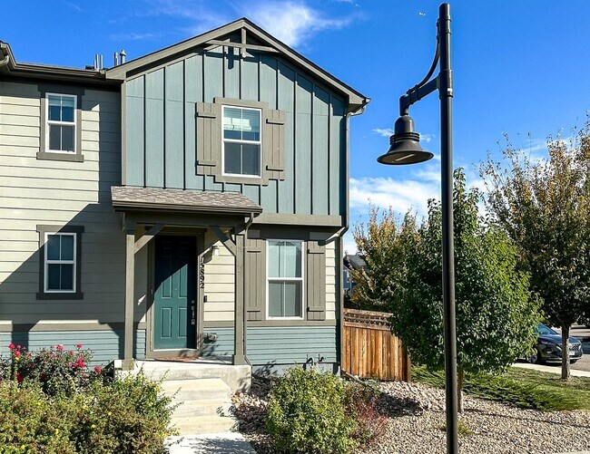 Building Photo - CORNER 3bd 2.5ba paired home in Trails Edge!