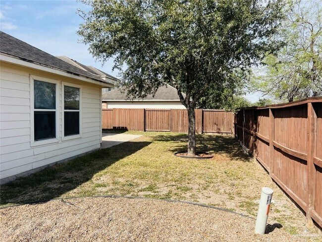 Building Photo - 4205 Santa Lydia St