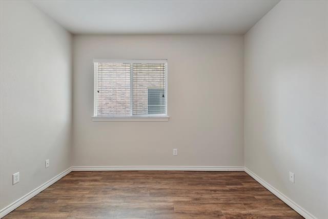 Building Photo - 2828 Cameron Bay Dr