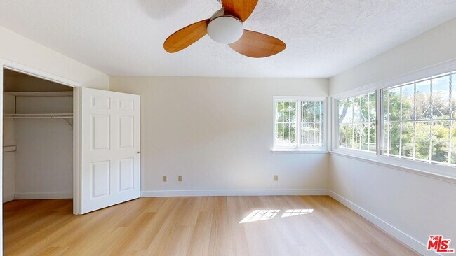 Building Photo - 7814 Woodhall Ave