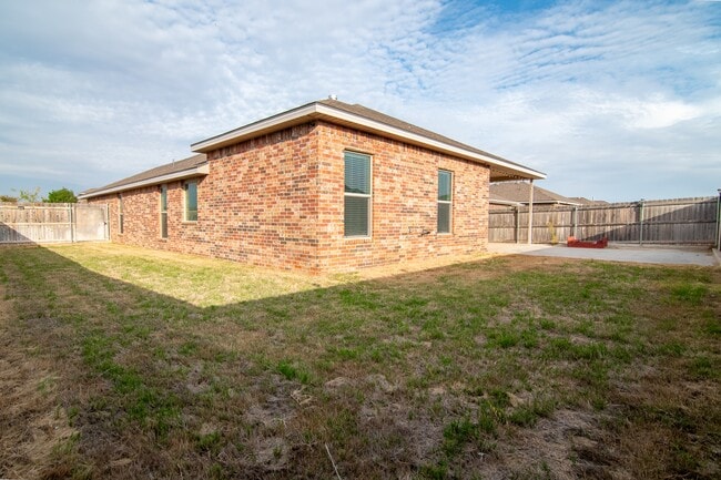 Building Photo - 6719 Yellow Rose Ct