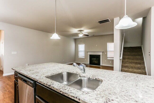 Building Photo - 461 Townsend Bend