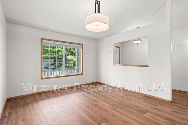 Building Photo - 3106 NE 183rd Pl