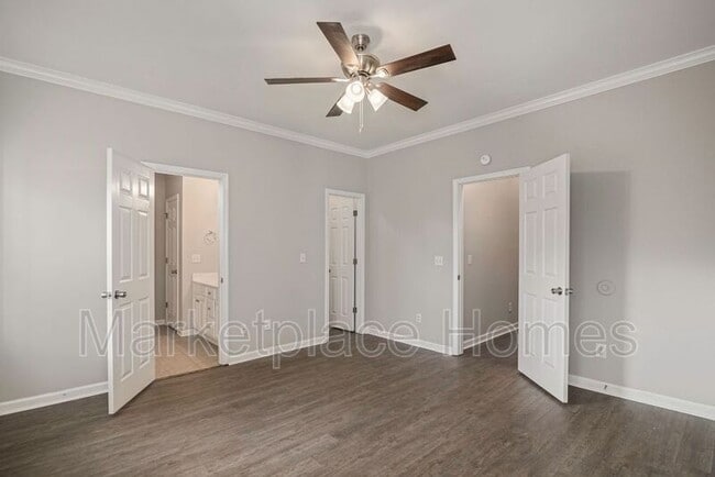 Building Photo - 9447 Brook Forest Cir
