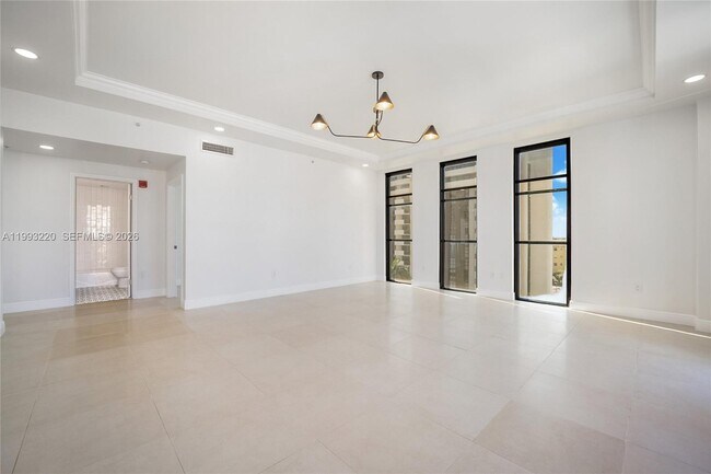 Building Photo - 671 Biltmore Way