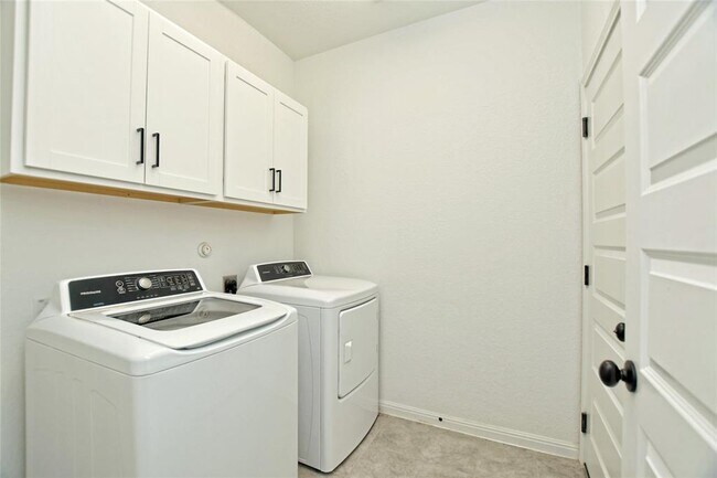 Building Photo - 17709 Shafer Dr