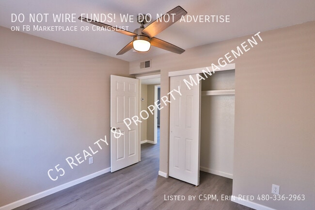 Building Photo - 732 E Hampton Ave