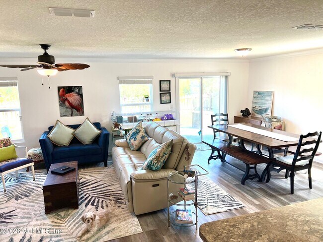 Building Photo - 166 Green Palm Ct