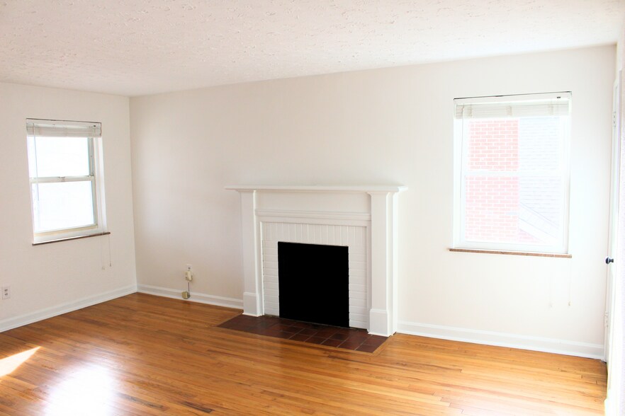 Building Photo - 3806 Gardner Ave