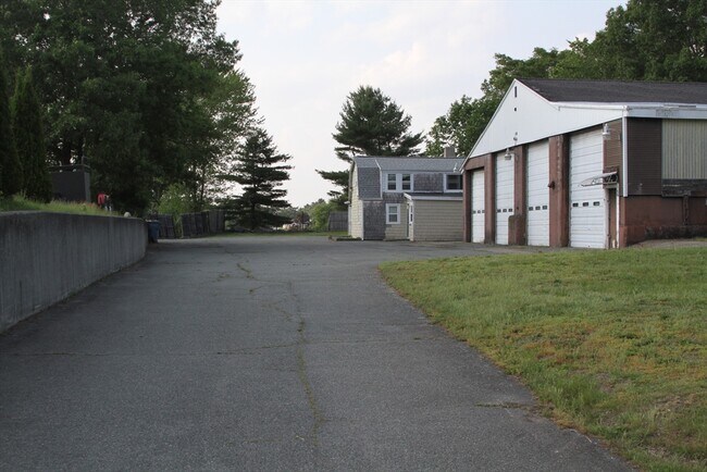 Building Photo - 151 Canton St