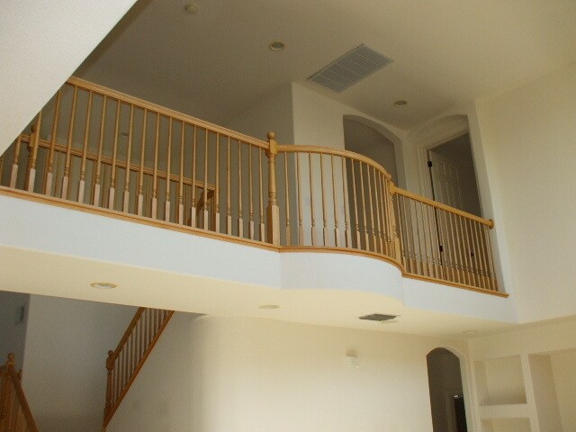 Building Photo - Fabulous Serrano Home