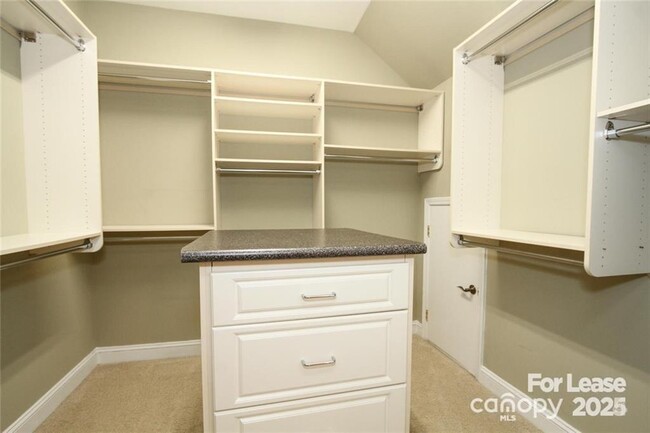 Building Photo - 405 Halyard Ln