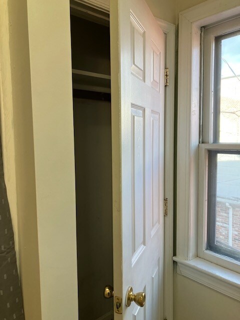 Building Photo - 414 George St