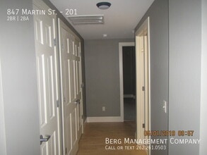 Building Photo - 847 Martin St