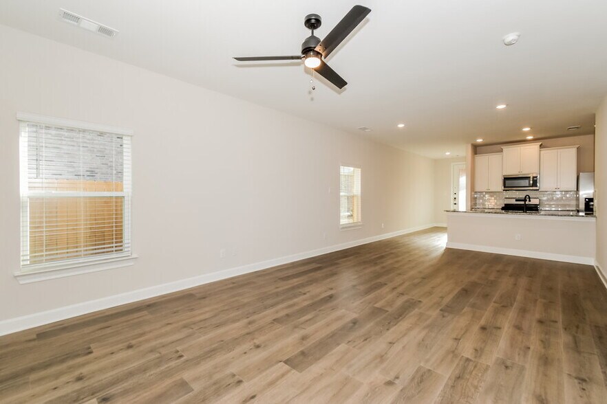 Building Photo - 1215 Butler Ave