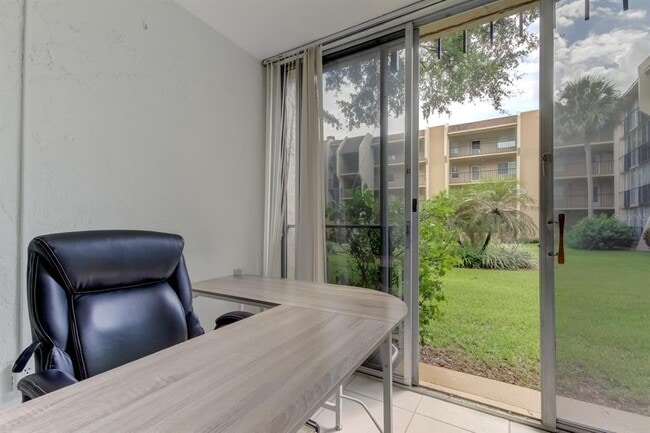 Building Photo - 90 S Highland Ave