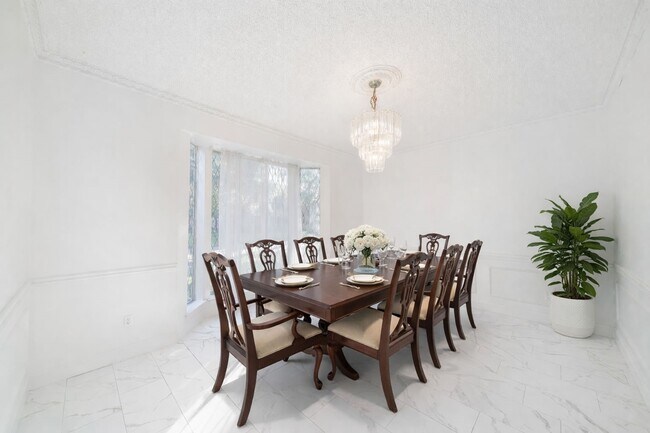 Building Photo - 15738 Fleetwood Oaks Dr