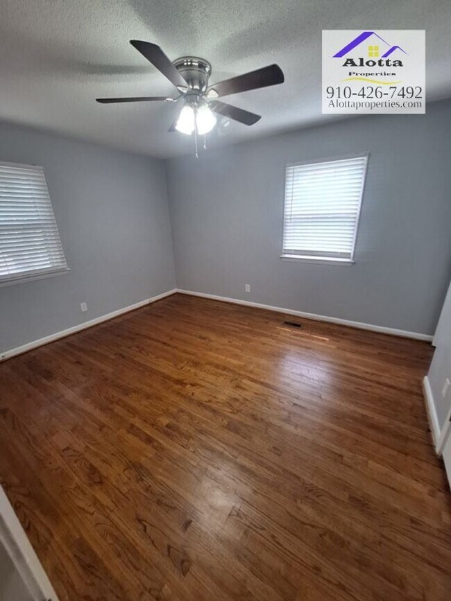 Building Photo - 5615 Dodge Dr