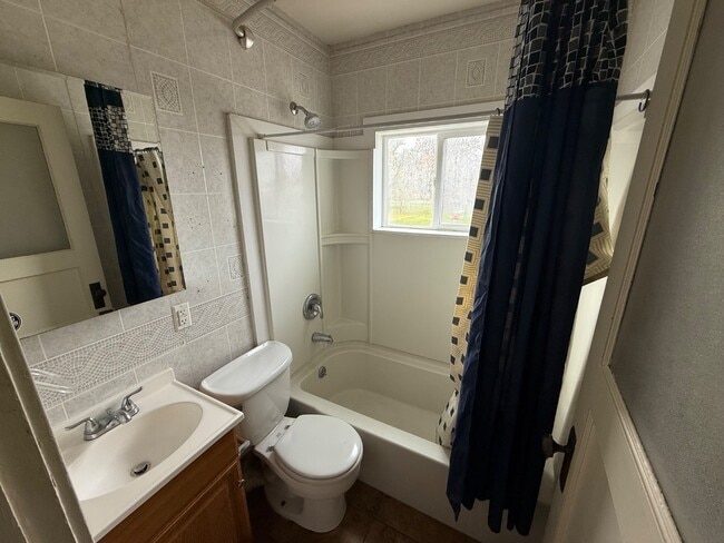 Building Photo - 305 Harrison St