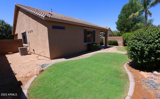 Building Photo - 3462 E Powell Way