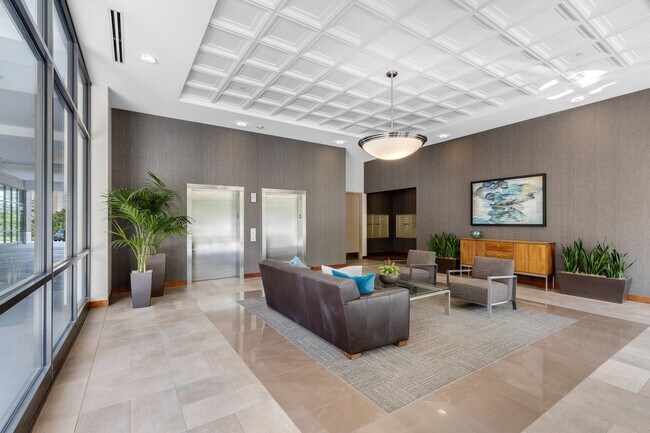 Building Photo - 850 Village Center Dr