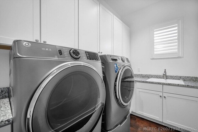Building Photo - 13482 Artisan Cir
