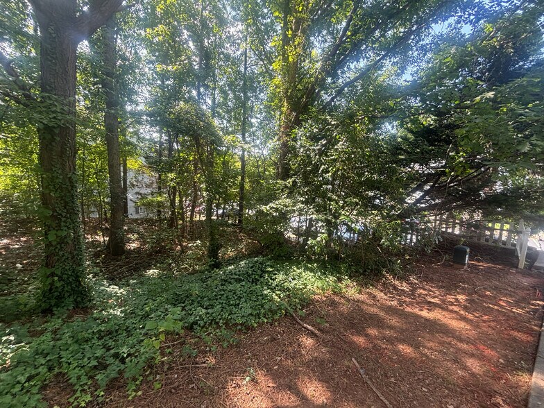 Building Photo - Room in Townhome on Ivory Run Way