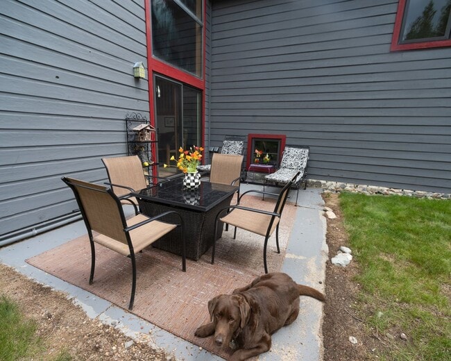 Building Photo - Extended Winter rental-Flexible lease term...