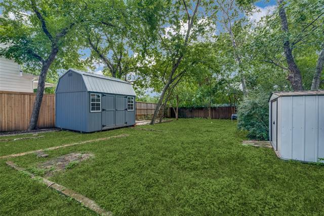 Building Photo - 9014 Daytonia Ave