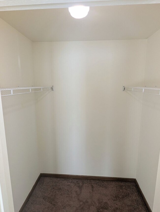 Building Photo - 804 Wildwood Blvd