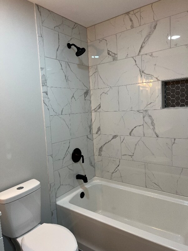 Building Photo - 108 Mallard Cove