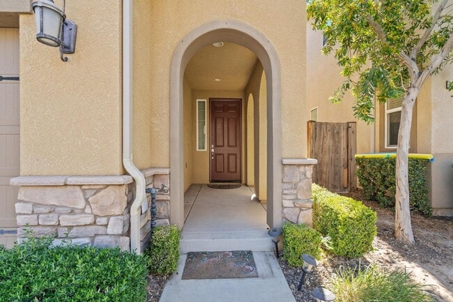 Building Photo - Newly Built 4/2.5 in Northwest Fresno Gate...