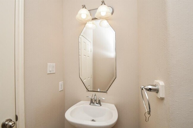Building Photo - 5506 Plumero Meadow Dr