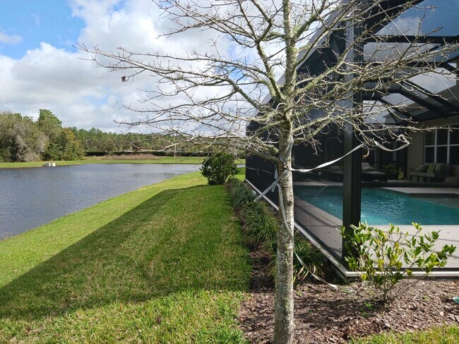 Building Photo - Here is your chance to live in Model Home!...