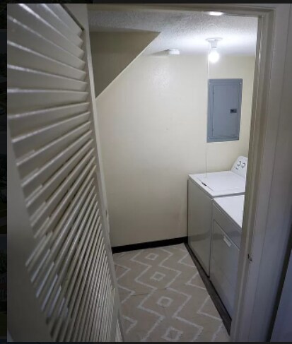 Building Photo - 614 S Perry St