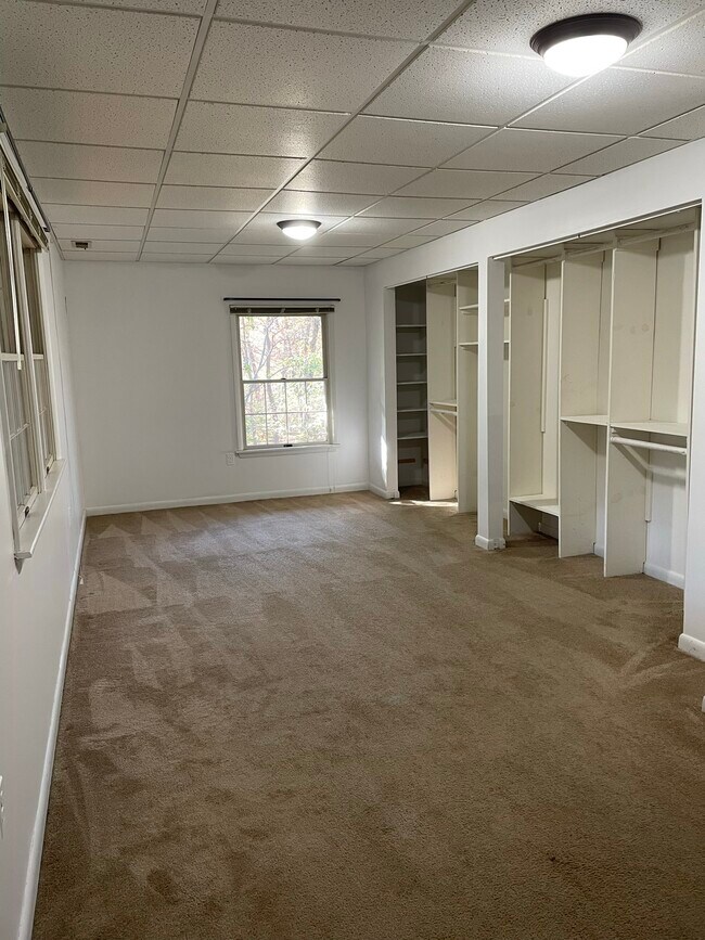 Building Photo - 618 S Quincy St