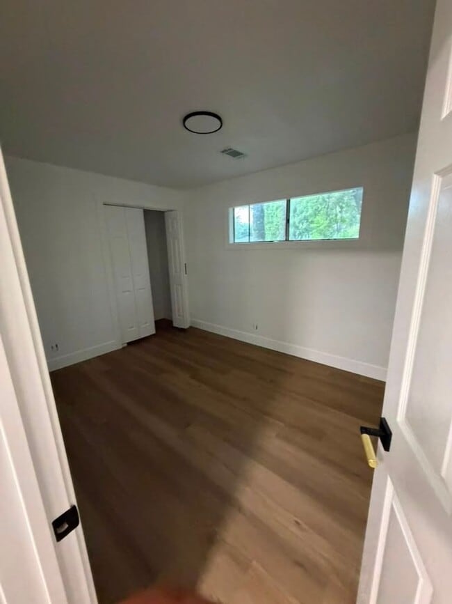 Building Photo - 7735 Coburn Dr