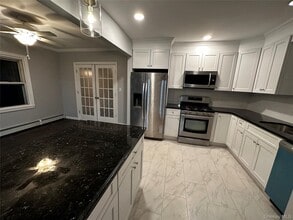 Building Photo - 44 Harding Ave